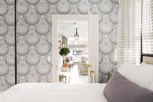 King Room room in 86 Cannon Charleston - Adults Only