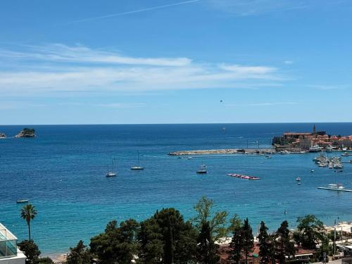 FAHO Trecanne Sea View Apartment