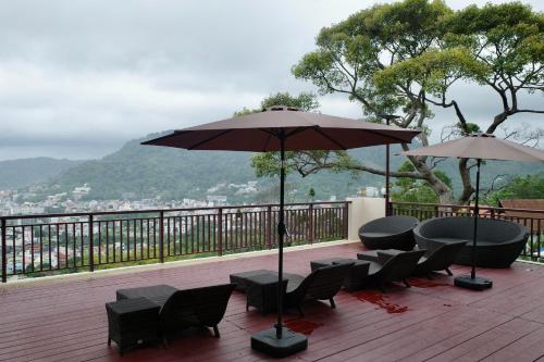 Sunset Bay View Phuket in カトゥー