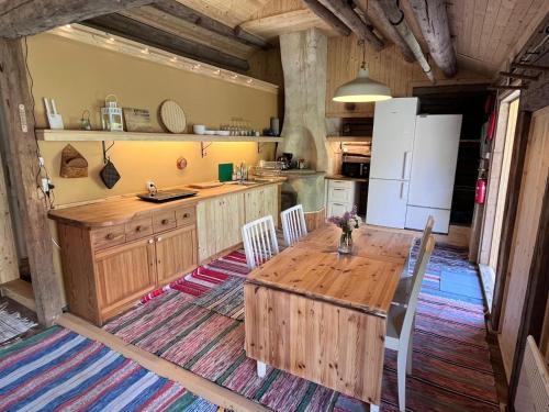 Authentic 17th Century Church Barn & Artists Home in Finnshyttan