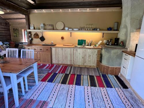 Authentic 17th Century Church Barn & Artists Home in Finnshyttan