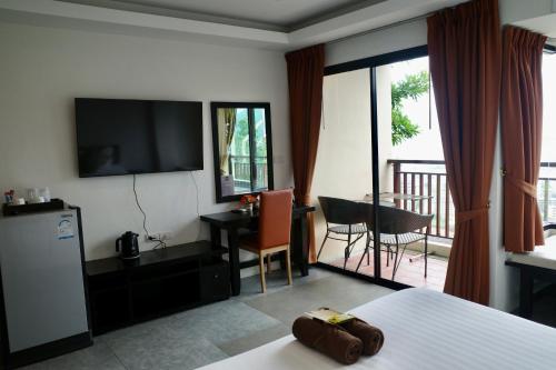 Sunset Bay View Phuket 4