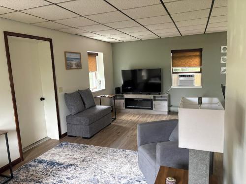 ANGOLA BEACH APARTMENT 2 Bedrooms- Grandview Bay in Angola (NY)