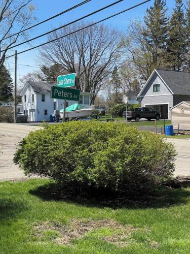 ANGOLA BEACH APARTMENT 2 Bedrooms- Grandview Bay in Angola (NY)