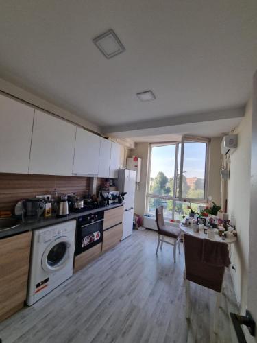 Spacious apartment with terrace, Chişinău