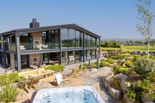 The Retreat at Strashleigh Manor Farm - A Luxury Devon Country Escape in Ermington