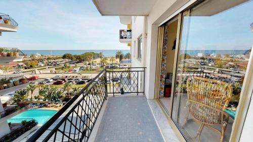 17SM - 2P avec terrasse vue mer latérale, proche centre