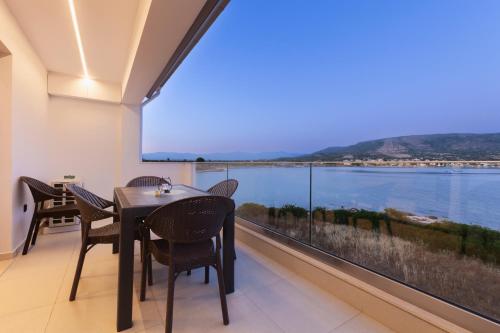 Latsis Suites in Karavostasi (Xili)