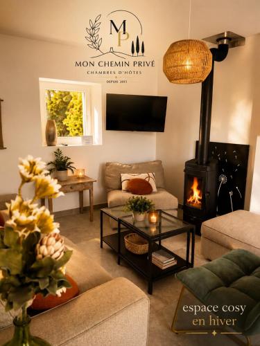 Közös társalgó / TV, Mon Chemin Privé (Mon Chemin Prive) in Mirabel Aux Baronnies