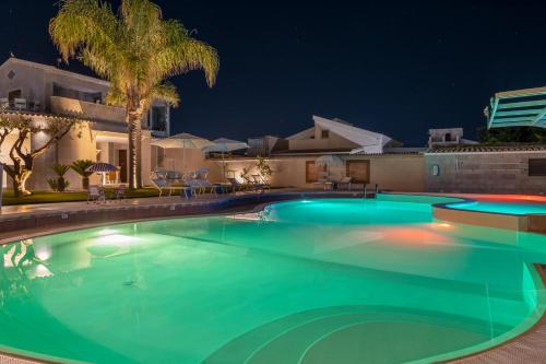 Aqua Suites Doria – khách sạn tại Riserva Naturale