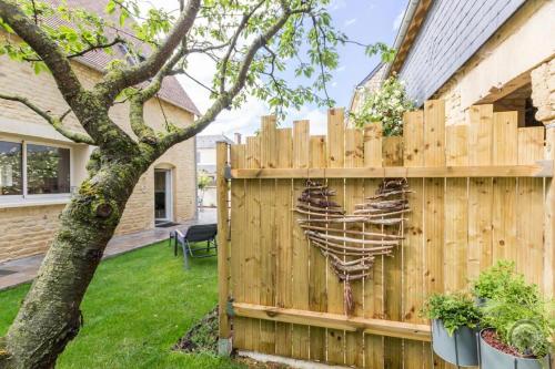 Maison Normande de charme avec jardin privé à 10 min de Bayeux (Maison Normande de charme avec jardin prive a 10 min de Bayeux) in Audrieu