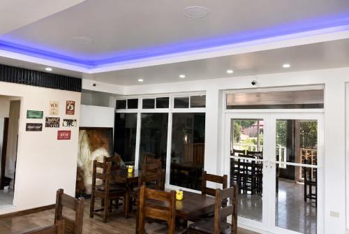 Cozy room with private bathroom, balcony in Comayagua