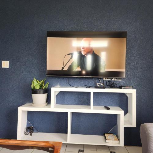 Kingdom Rentals - AirBnCar in Coulibistrie