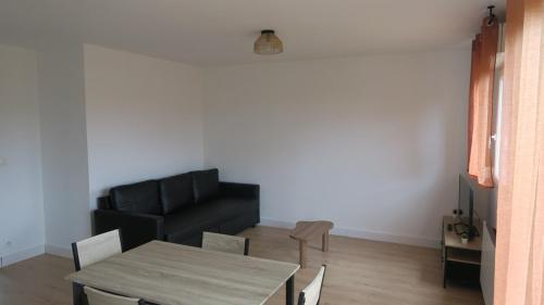 Appartement chaleureux à Labastidette – khách sạn tại Lherm