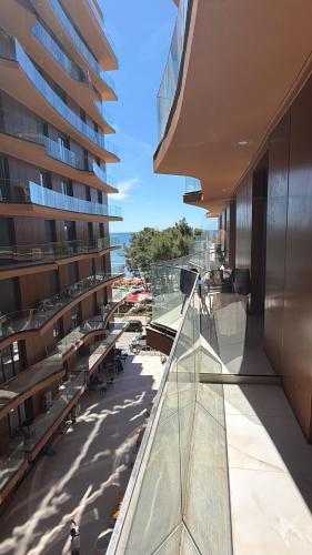 Zefi Apartment Sea View in Sakes