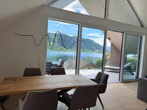 Montelago, Penthouse am Ossiacher See mit Kamin, Seeblick, Seezugang