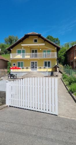 Seosko turističko domaćinstvo Krupaja (Seosko turisticko domacinstvo Krupaja) in Lipovica