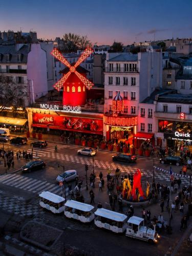 Etoile de montmartre, Parigi