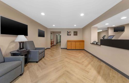 Extended Stay America Suites - West Palm Beach - Northpoint Corporate Park - image 27