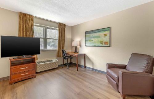 Extended Stay America Suites - West Palm Beach - Northpoint Corporate Park - image 40