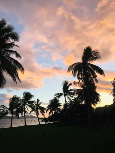 Beachfront Sunset Bure in راكيراكى