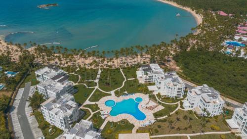Beachfront Luxury Condo PGA Ocean View 4BR in La Caña