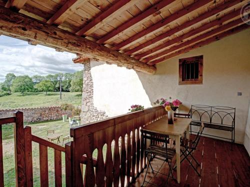 Gîte de charme rénové 3 épis, 2 chambres en pleine nature - FR-1-496-92 (Gite de charme renove 3 epis, 2 chambres en pleine nature - FR-1-496-92) in Charbonnieres-les-Bains