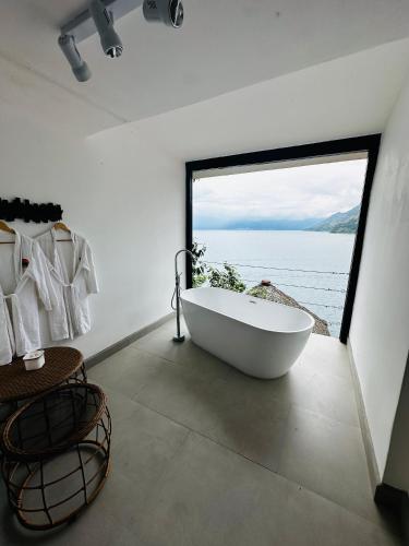 Atitlan Sunset Lodge in Santa Cruz la Laguna