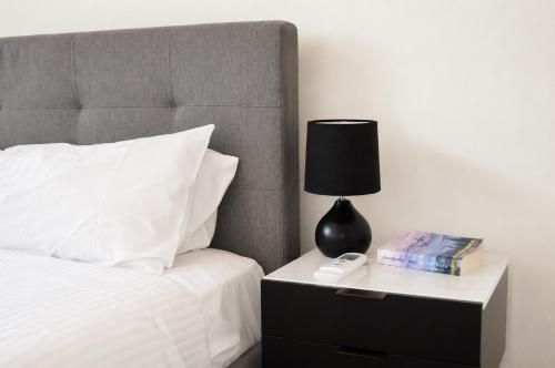 Cosy 3 Bedroom Apartment In Trendy Haberfield in Ashfield