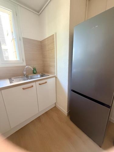 Grand T5 climatise-4 Chambres-Parking-Tram 3min-8 Pers in Alco