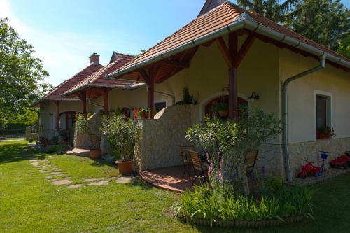 B&B Vonyarcvashegy - Blasius Apartman - Bed and Breakfast Vonyarcvashegy