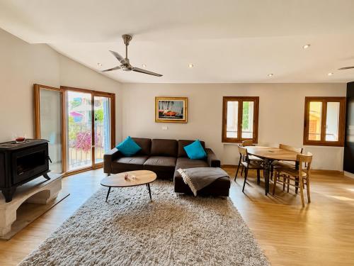 Appartement lumineux vue mer calme au cœur du viel Antibes clim neuve