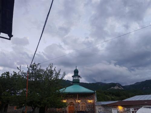 Lahıc İsmayilov Hostel (Lahıc Ismayilov Hostel) in Lahich