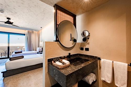 Suite, family, sea view