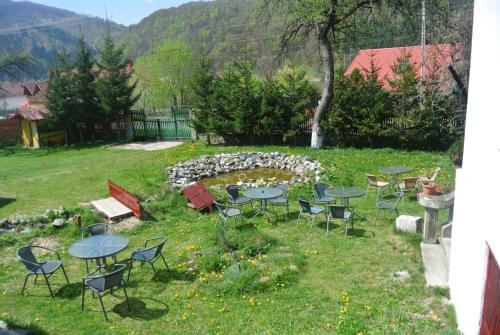 Dārzs, Surasul Muntelui in Valea Hotaruluja
