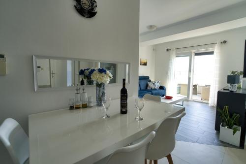 Villa Poseidon in Sreser