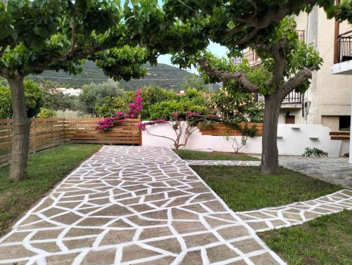 Tas Millstone Seaside House in Marathias (Phocis)