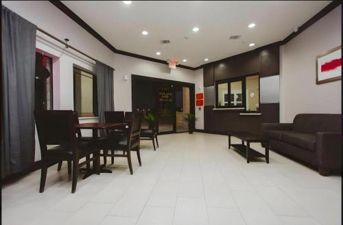 Americas Best Value Inn and Suites IAH Airport North – Humble, TX