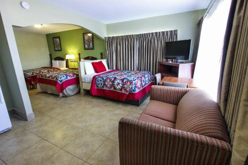 Oceans Beach Resort & Suites - image 7