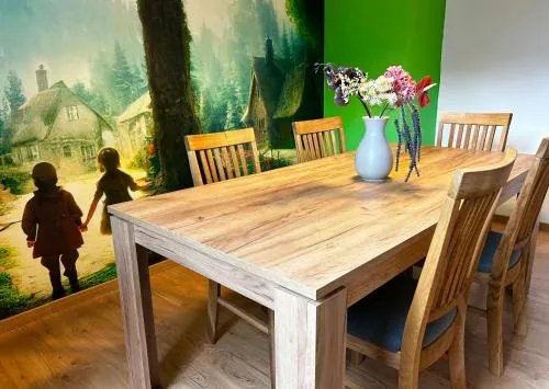 FEWO Unterm Stein - Hänsel & Gretel - bis 5 Gäste in Alheim, Deutschland