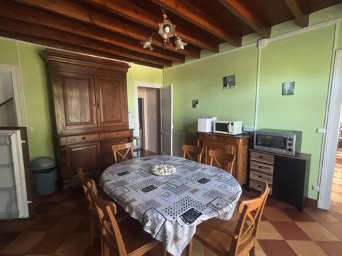 Kitchen, Le logis d Adrien in Saint-Etienne-de-Lisse