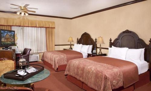 Folk Inn Ontario Airport – Ontario, CA