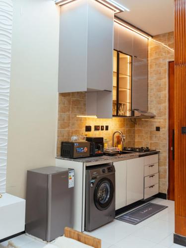 Ivys cozy Modern Studio Home 3D in Kisasi - image 5
