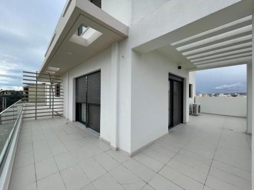 Athenean Gem Near Metro Mall in Ilioupoli