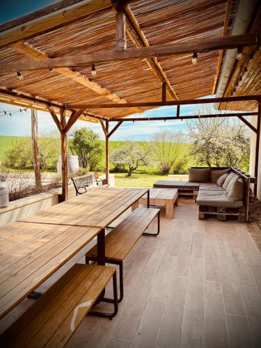 Maison Héléna by hellofamily, piscine, padel, pétanque (Maison Helena by hellofamily, piscine, padel, petanque) in Thury