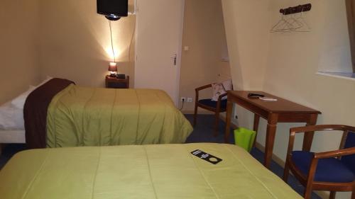 Hotel de Champagne - image 11