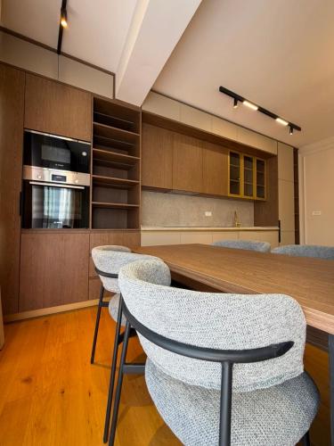 K Residence Luxury Apartment Bar in Bjelisi