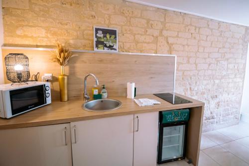 virtuve, Les Pierres du Bessin - Maison 15 couchages - Terrain - Parkings in Bretteville-l'Orgueilleuse