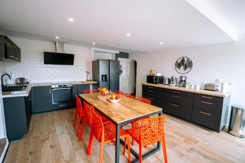 Les Pierres du Bessin - Maison 15 couchages - Terrain - Parkings in Bretteville-l'Orgueilleuse