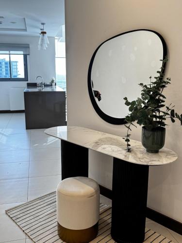 Beachside 2BR Retreat in Durrat Marina in Sakhir